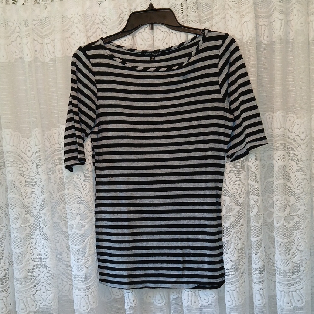 Green Envelope Black and White Fitted Ribbed 3/4 Sleeve Tee